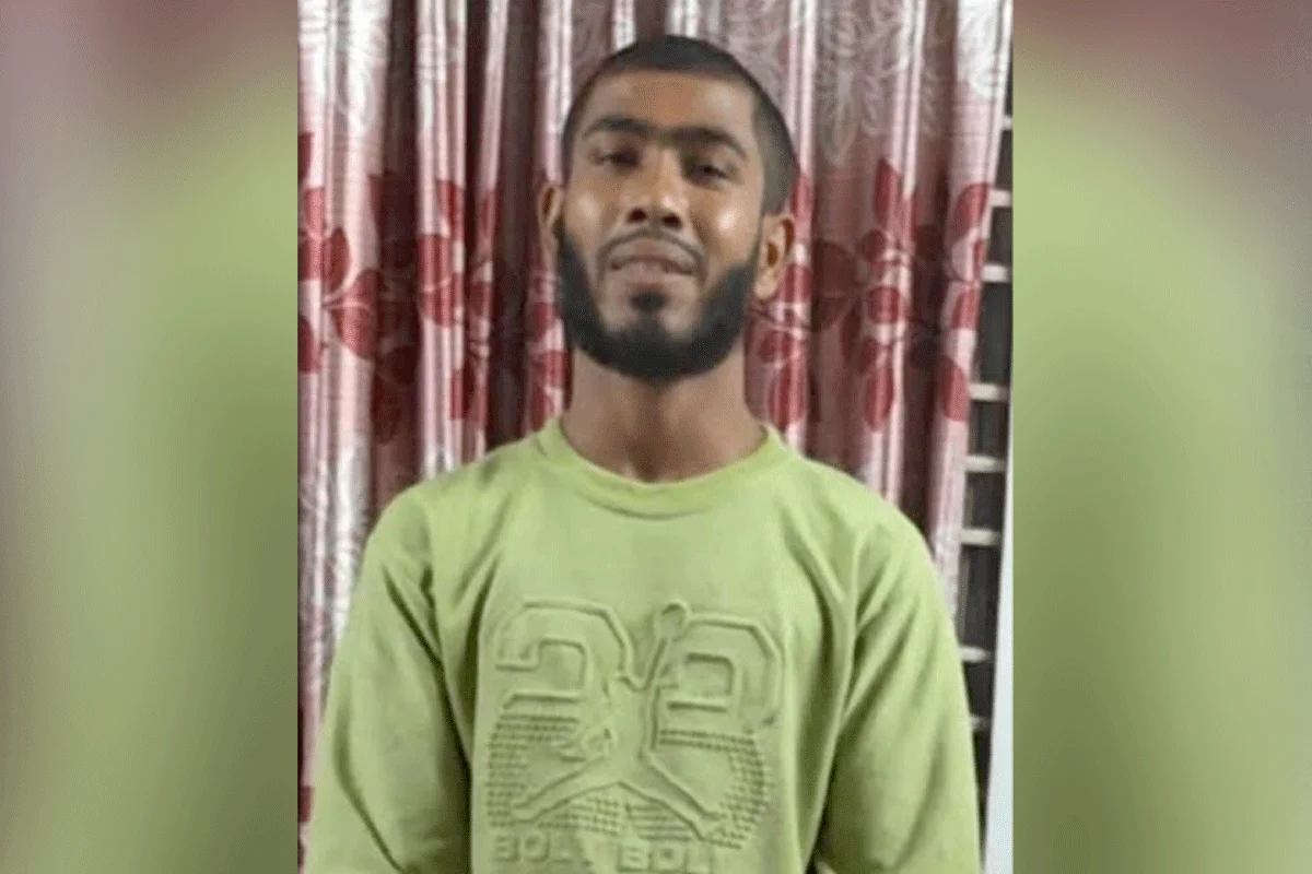 কুমিল্লায় স্ত্রীকে গলা কেটে থানায় স্বামীর আত্মসমর্পণ