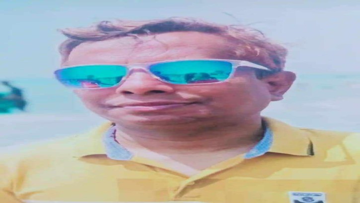 কুমিল্লায় ট্রাক চাপায় প্রাণ হারালেন কলেজ শিক্ষক