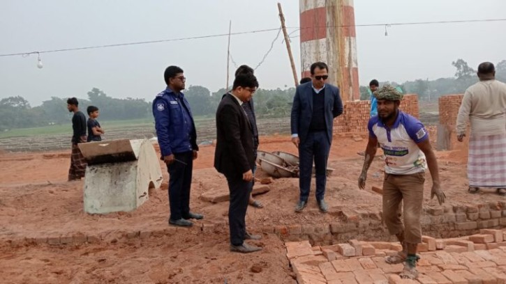 কুমিল্লায় ছোট মাপের ইট প্রস্তুত ও বিক্রি করায় অর্থদণ্ড 