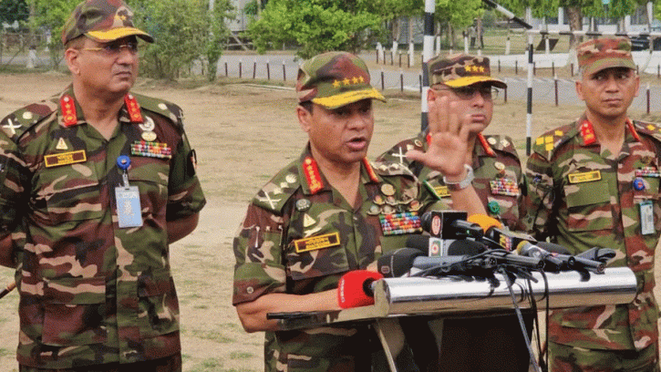 পাহাড়ে অশান্তি সৃষ্টিকারীদের নির্মূলের হুঁশিয়ারি সেনা প্রধানের