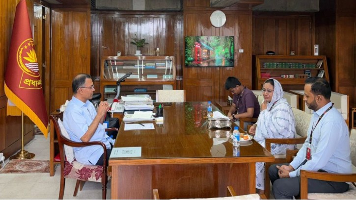 শহীদ জাহিদের পরিবারের পাশে প্রধানমন্ত্রী তারেক রহমান, চাকরির আশ্বাস পেলেন মা