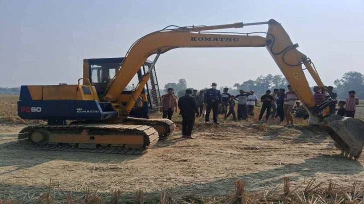 চৌদ্দগ্রামে অবৈধ মাটি কাটায় মোবাইল কোর্ট, ৩ লাখ টাকা জরিমানা