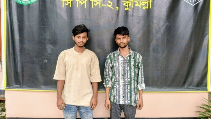 কুমিল্লায় নোহা মাইক্রোবাস থেকে ১০০ কেজি গাঁজা উদ্ধার, আটক ২