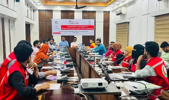 ফেনীতে রেড ক্রিসেন্টের পারিবারিক বন্ধন পুনরুদ্ধার বিষয়ে সচেতনতামূলক কর্মশালা অনুষ্ঠিত