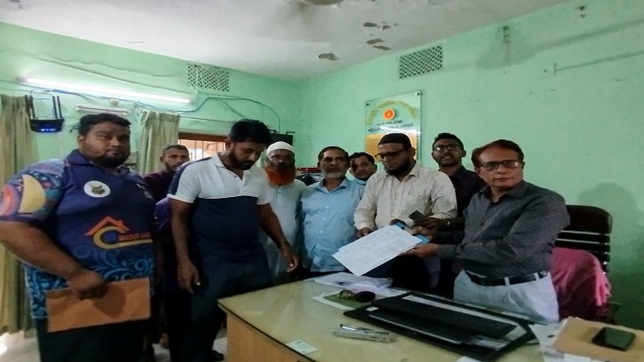 দিদার মডেল উচ্চ বিদ্যালয়ের প্রধান শিক্ষক মহাদেব চন্দ্র দে’র দুর্নীতিও অনিয়মের দায়ে স্বেচ্ছা পদত্যাগ করে  পুনরায় যোগদানের  প্রতিবাদে স্মারকলিপি