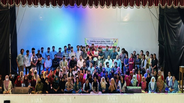 ভিক্টোরিয়া কলেজ থিয়েটারের দুই দিনব্যাপী কর্মশালার প্রথম দিন সম্পন্ন