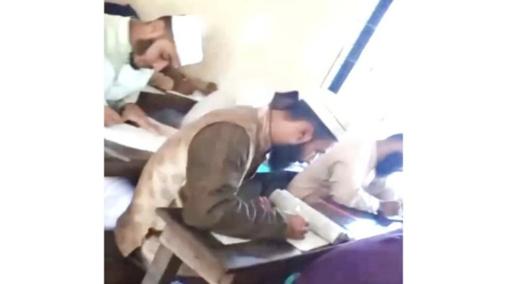 পিপুলিয়া কামিল মাদ্রাসায় বই খুলে অনার্স পরীক্ষা দেওয়ার ঘটনা তদন্তে কমিটি