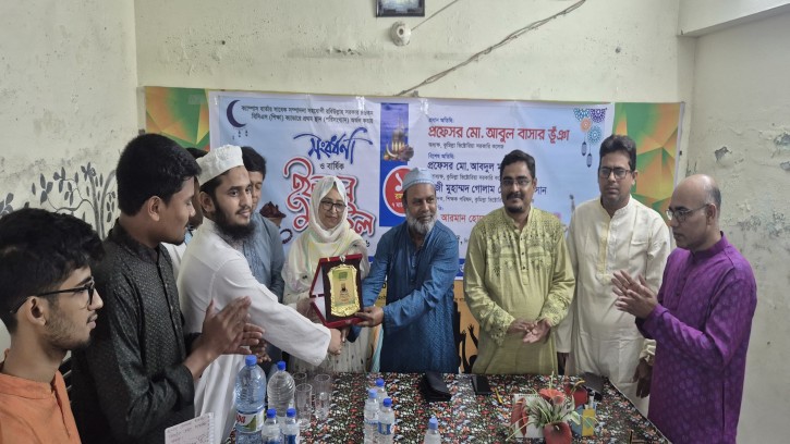 কুমিল্লা ভিক্টোরিয়ার ক্যাম্পাস বার্তার সাবেক সম্পাদনা সহযোগী ৪৬তম বিসিএসে প্রথম, সংবর্ধনা ও ইফতার মাহফিল