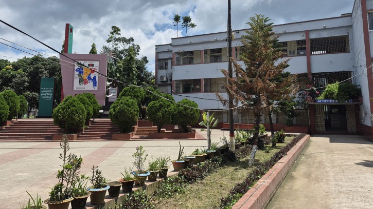 তদন্ত কমিটির গোলকধাঁধায় ভিক্টোরিয়া কলেজ