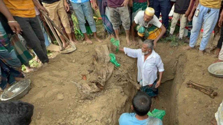 কুমিল্লায় নিহতের এক বছর পর তোলা হলো যুবকের মরদেহ 