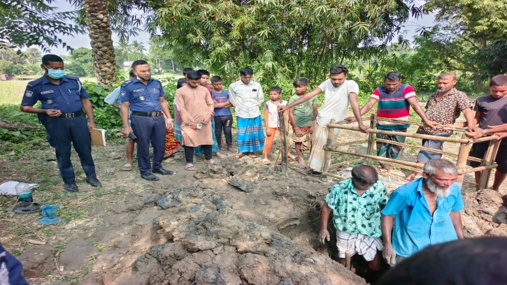 দাউদকান্দিতে ছাত্র-জনতার আন্দোলনে নিহত দুই জনের মরদেহ উত্তোলন