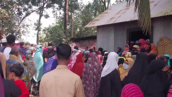 চৌদ্দগ্রামে টয়লেটের ট্যাংকিতে ইমামের স্ত্রীর লাশ