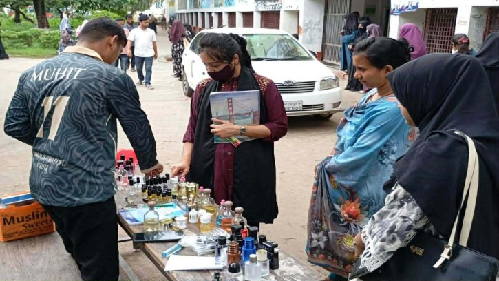 সুগন্ধির ব্যবসায় স্বপ্নের ঘ্রাণ ছড়াচ্ছেন ভিক্টোরিয়ার মুহিত