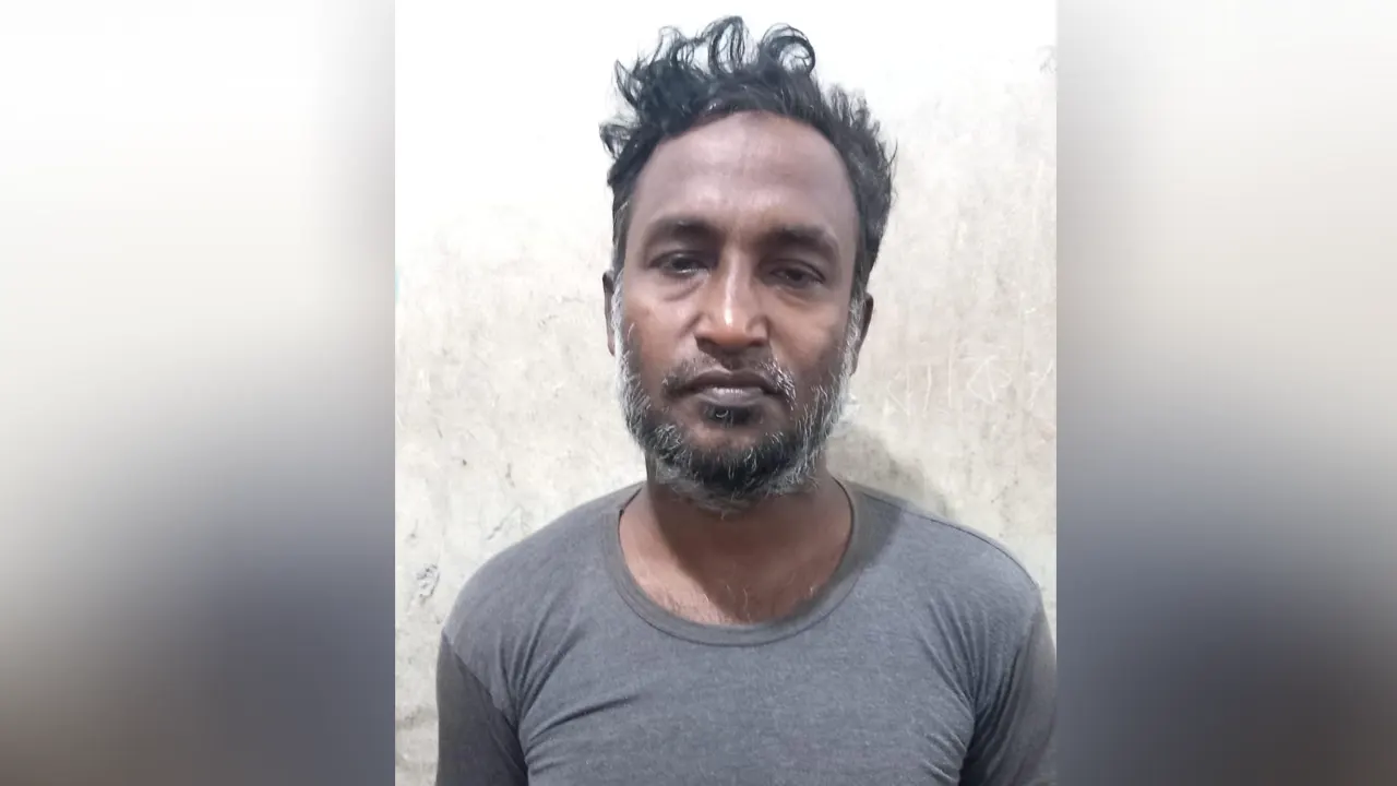 চৌদ্দগ্রামে সেজদারত অবস্থায় মাকে হত্যার দায়ে ছেলের যাবজ্জীবন কারাদণ্ড