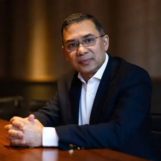 দেড় যুগ পর মায়ের কাছে ফেরা, দেশে ফিরছেন তারেক রহমানহিথ্রোর পথে তারেক রহমান, কাল ঢাকায় পৌঁছাবেন