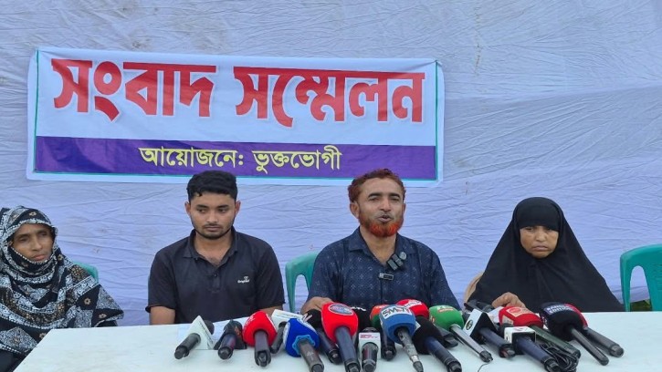 প্রবাসীর স্ত্রী-সন্তান ও ভিটা বাড়ি দখলের অভিযোগ সৎ ভাইয়ের বিরুদ্ধে