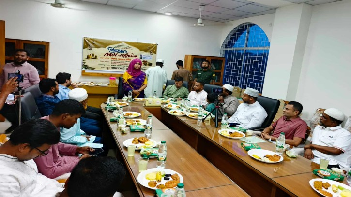 নাঙ্গলকোট প্রেসক্লাবে'র ইফতার মাহফিল 