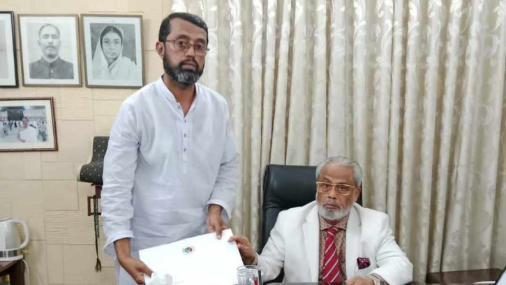 দেবিদ্বার আসনে জাতীয় পার্টির মনোনয়ন চান লোকমান 