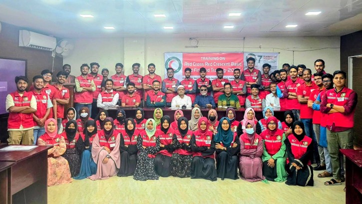 কুমিল্লা ভিক্টোরিয়া সরকারি কলেজে রেড ক্রিসেন্টের ৩ দিনব্যাপী প্রশিক্ষণ শুরু