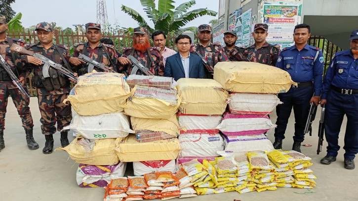 কুমিল্লায় বিজিবির অভিযানে অবৈধভাবে আনা ৮৭ লাখ টাকার দ্রব্যসামগ্রী জব্দ