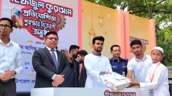 জুলাই গণঅভ্যুত্থানের শহিদদের স্বপ্ন বাস্তবায়নে কাজ করছে অন্তর্বর্তীকালীন সরকার- মুরাদনগরে উপদেষ্টা আসিফ মাহমুদ