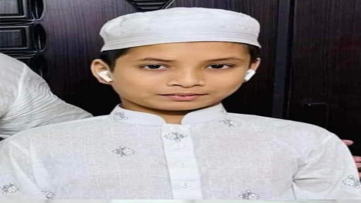 কুমিল্লায় মাদ্রাসার টয়লেটে ছাত্রের ঝুলন্ত লাশ।। হত্যা না আত্মহত্যা?