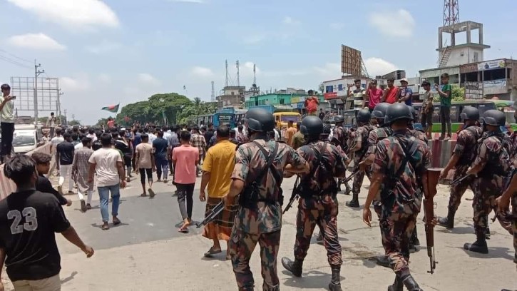 কুমিল্লায় দফায় সংঘর্ষে আহত অন্তত ৩৫