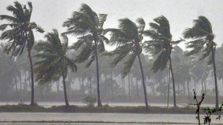 দুপুরের মধ্যে যেসব অঞ্চলে ঝড় ও বজ্রবৃষ্টির আভাস