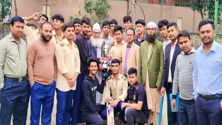 কুমিল্লা আইডিয়াল কলেজে বার্ষিক ক্রীড়া ও সাংস্কৃতিক সপ্তাহের উদ্বোধন