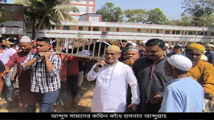 সম্মিলিতভাবে দেশ গড়ার দায়িত্ব নেয়ার আহ্বান হাসনাত আব্দুল্লাহ’র